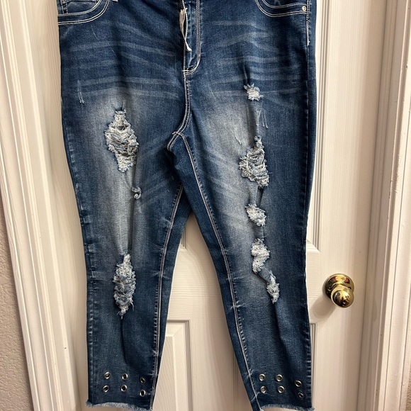 LORALETTE Jeans  Size 18. NWT - Picture 1 of 3